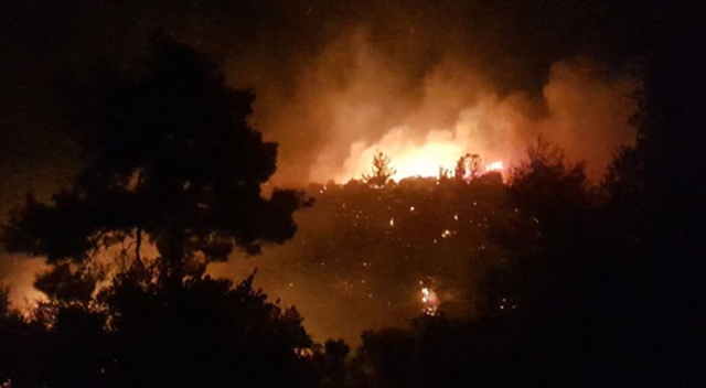 Antalya’nın Manavgat ilçesi alev alev yanıyor