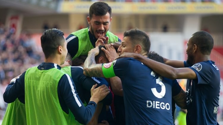 Antalyaspor derin nefes aldı! Önemli 3 puan