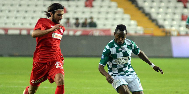 Antalyaspor Eto'o liderliğinde kazandı