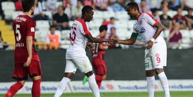 Antalyaspor ezdi geçti