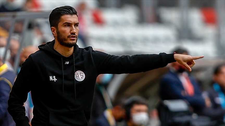 Antalyaspor Futbol Sorumlusu Şahin: Bizi başarıya götürecek iki şey var. Takım ruhumuz ve öğrenmeye olan inancımız