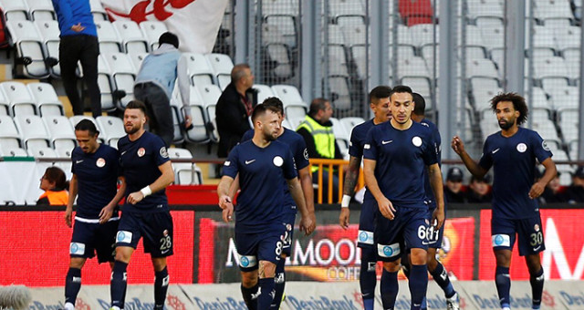 Antalyaspor, Göztepe'yi Serdar Özkan'la geçti