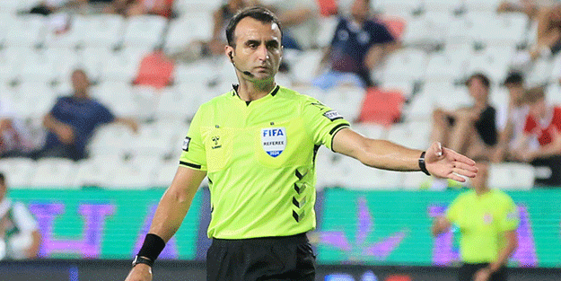 Antalyaspor - Hatayspor maçında hakem Atilla Karaoğlan darp edildi!