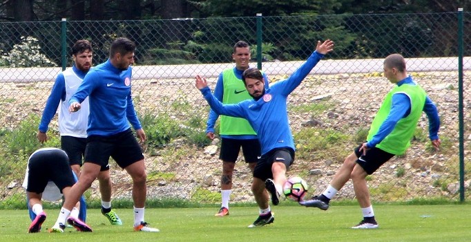 Antalyaspor hazırlık maçında El Khaleej'i 2-1 yendi