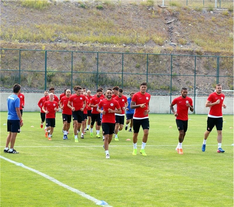 Antalyaspor sezon hazırlıklarını sürdürüyor 