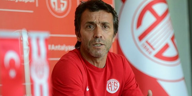 Antalyaspor Teknik Direktörü Bülent Korkmaz: 1 puan bizim gibi takımlar için...