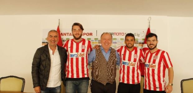 Antalyaspor transfere tam gaz devam ediyor