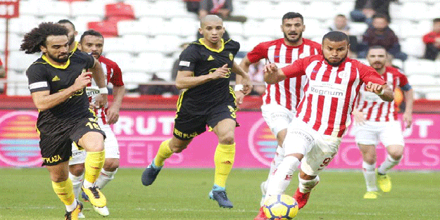 Antalyaspor-Yeni Malatyaspor'u 3-1 yendi