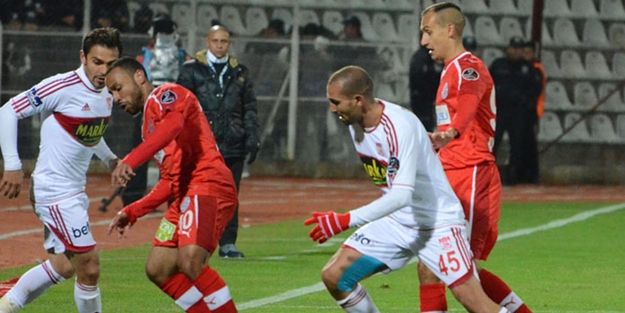 Antalyaspor Sivas’ı 3′ledi