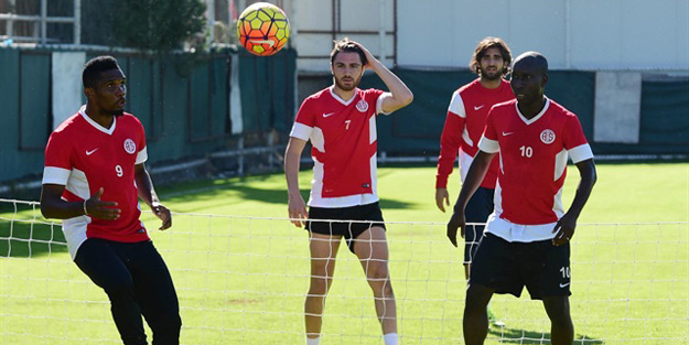 Süper Lig ekibine transfer yasağı mı geldi?