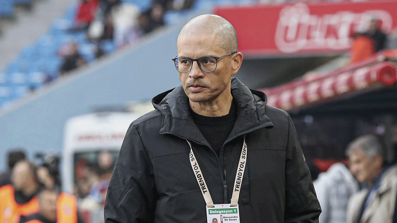 Antalyaspor'da Alex kararı