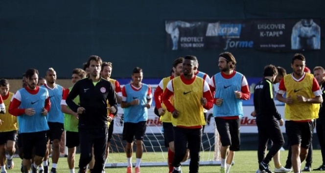 Antalyaspor’da kırmızı kart gören futbolculara ceza