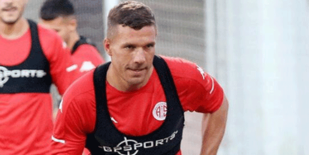 Antalyaspor'da Lucas Podolski sevinci