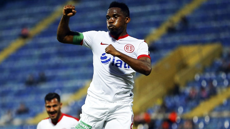 Antalyaspor'da Samuel Eto'o tarihe geçti!