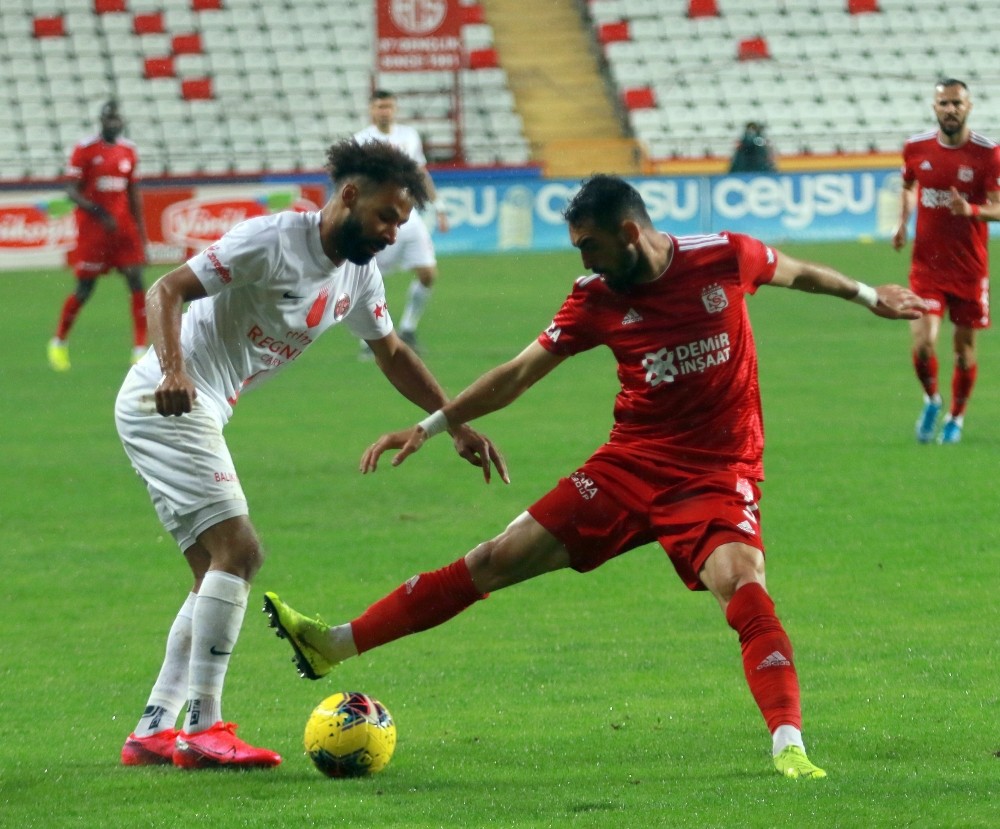 Antalyaspor’da Sangare formasına kavuştu 