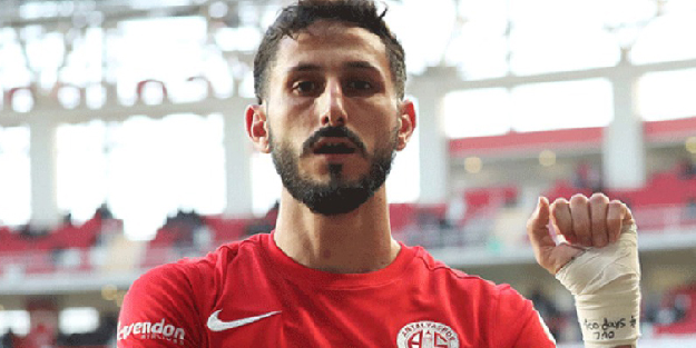 Antalyasporlu provokatör ülkesinde kahraman gibi karşılandı!