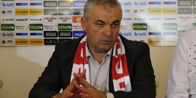 Rıza Çalımbay: Hakem hatalarını kabul edemiyorum”