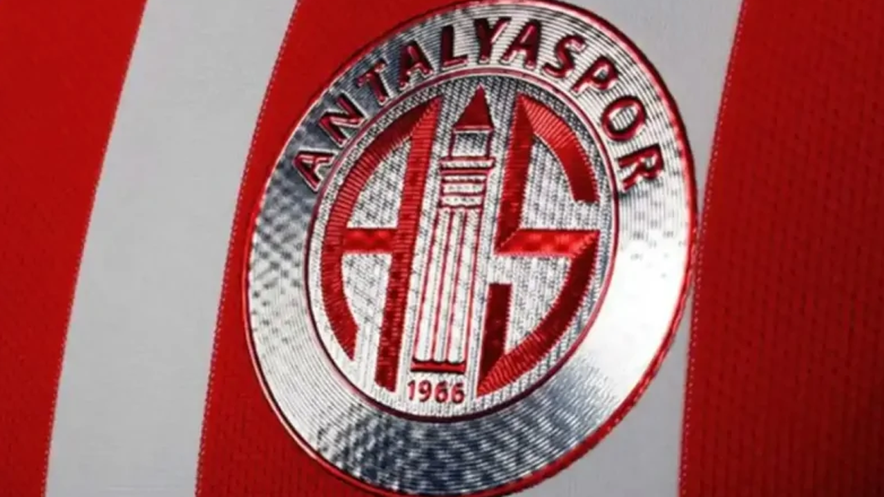 Antalyaspor’un yeni teknik direktörü belli oldu!