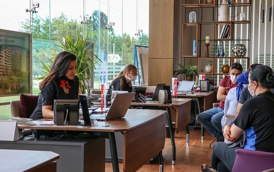Antalya’ya yatırım yapan kazanıyor 