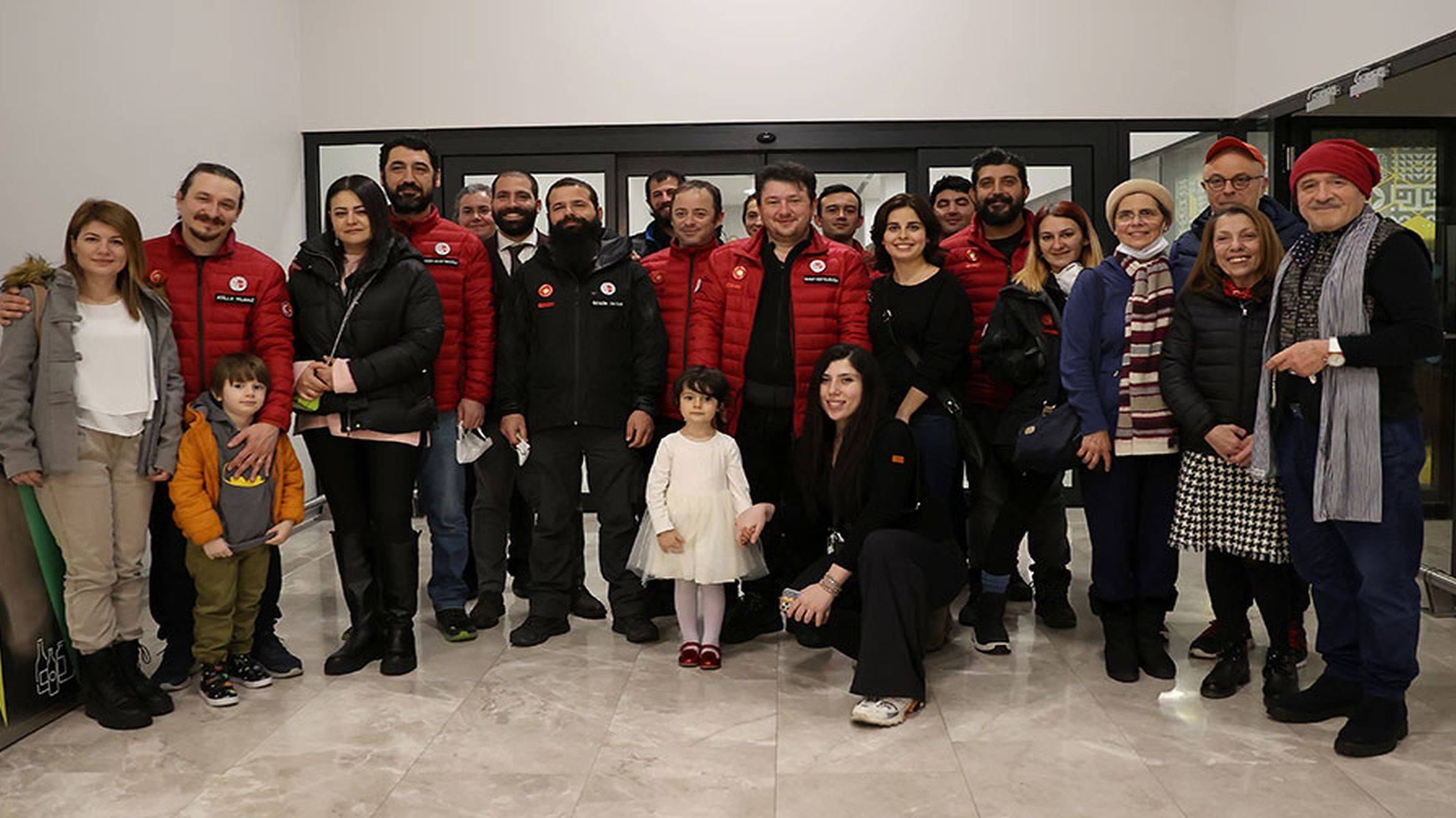 Antarktika bilim seferi ekibi yurda döndü