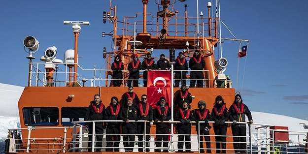 Antarktika'ya giden Türk bilim insanları yurda döndü