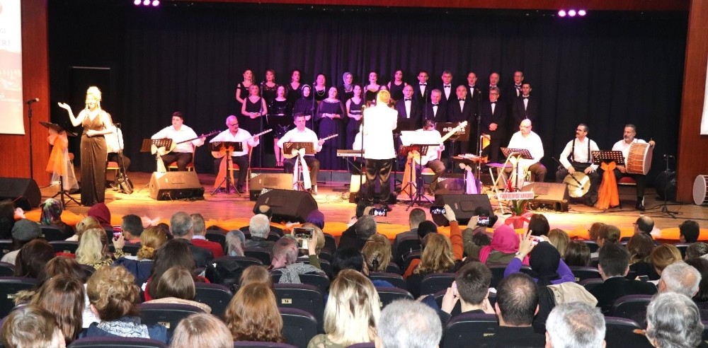 Antibiyotik kullanımına karşı konserle farkındalık oluşturuldu 