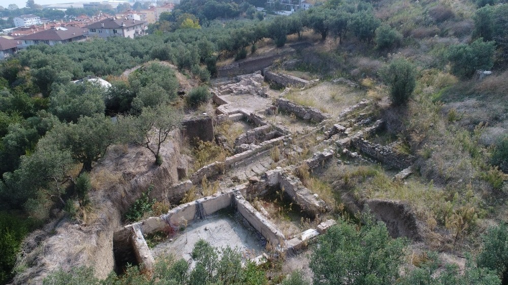 Antik kentin kalıntılarına saldırı 