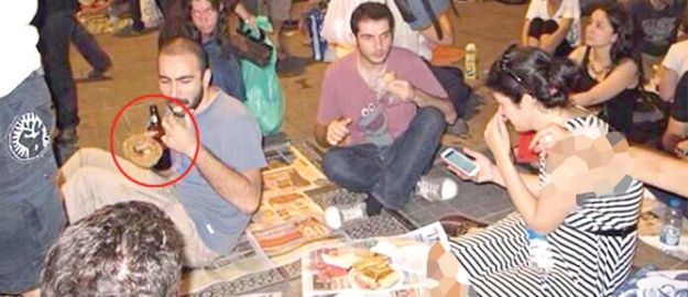 Antikapitalist provokatörler