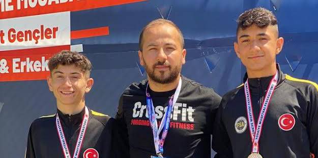 Antrenör Abdulkadir Şahin dünya arenalarına şampiyon sporcu yetiştirmeye devam ediyor