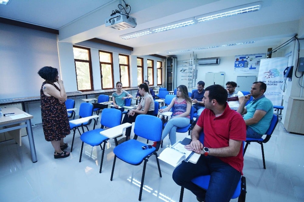 AOSB’de İngilizce kursu 