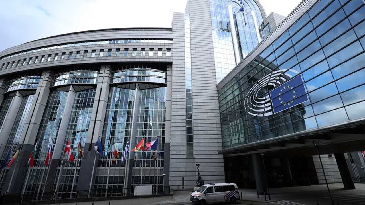 AP, CHP'nin yolsuzluklarını sahiplendi