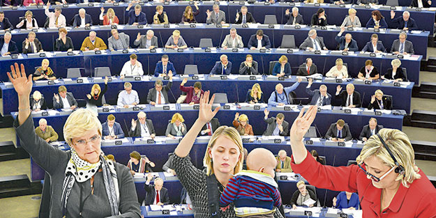 AP terör ve darbeden yana tavır aldı