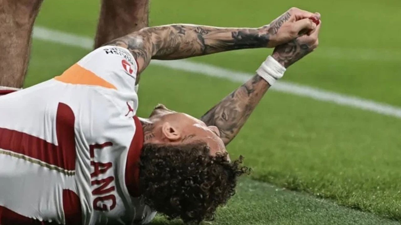 Apar topar kapattılar! Lang'ı sakatlayan panoda dikkat çeken detay!