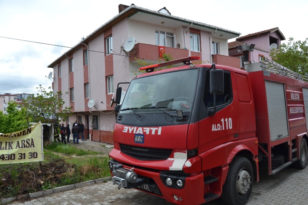 Apartman boşluğundaki çöplerin tutuşması, talaşa neden oldu 