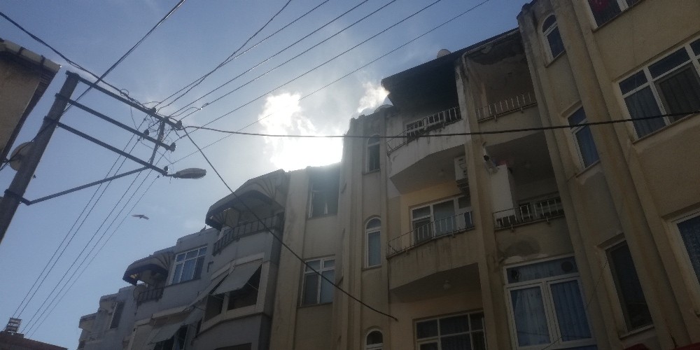 Apartman dairesinde yangın 