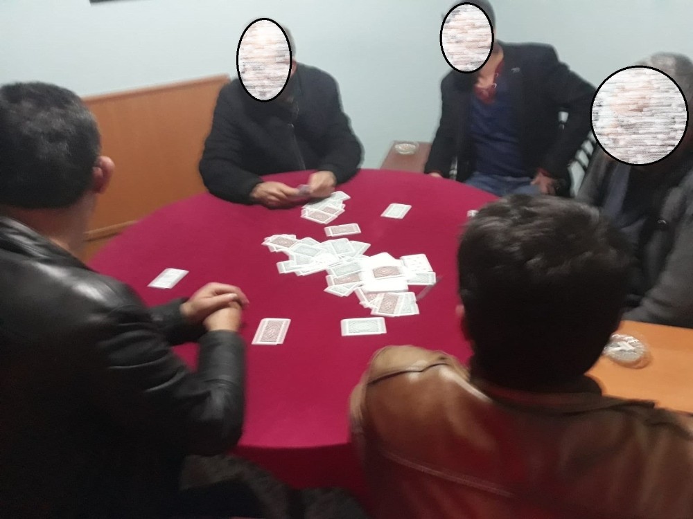 Apartman dairesini kumarhaneye çevirdiler 