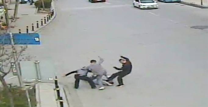 Apartman görevlisini döverek öldürdüler