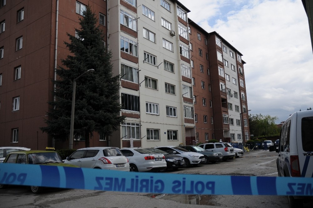 Apartman görevlisinin Korona testi pozitif çıkınca 119 kişi karantina altına alındı 
