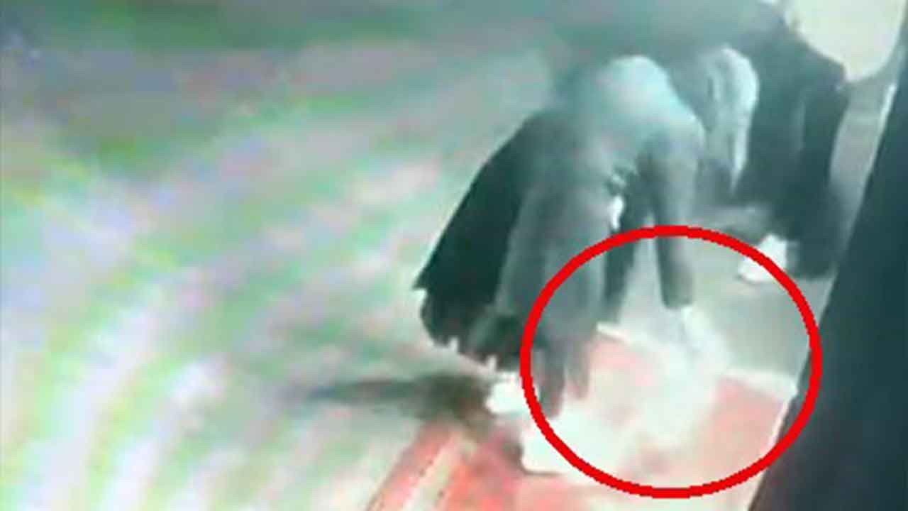 Apartmana musallat olan "büyücü" çetesine darbe! Kirli oyun güvenlik kamerasında deşifre oldu