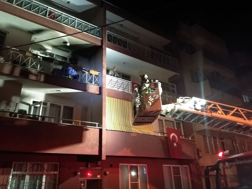 Apartmanda yangın paniği 