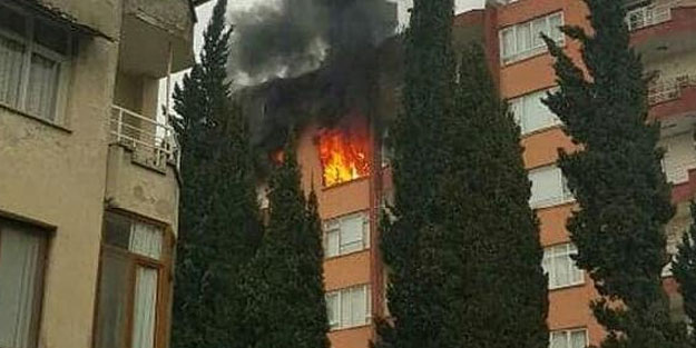 Apartmanın 6'ncı katında korkutan yangın