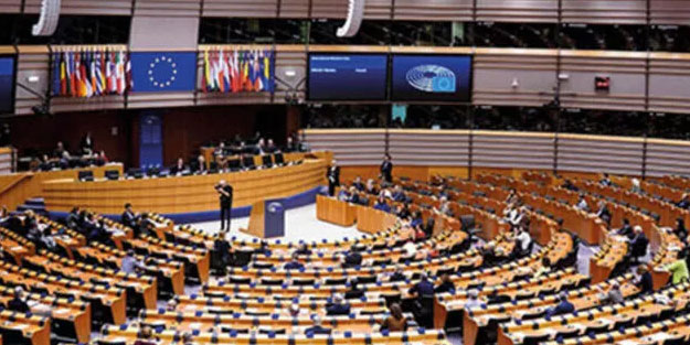 AP'deki yolsuzluk skandalı Polonya'ya sıçradı