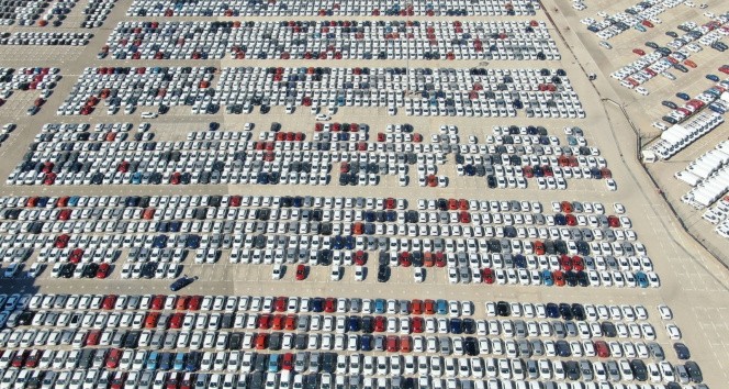 AP'den 2035 yılından itibaren dizel ve benzinli araçların satışını yasaklanmasına onay