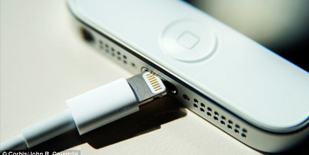 Apple da adaptörlerini geri çağırıyor