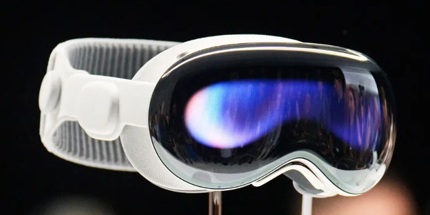 Apple Vision Pro yönetiminden flaş açıklama! Ucuz modeller için Pro'dan iki kötü haber birden geldi