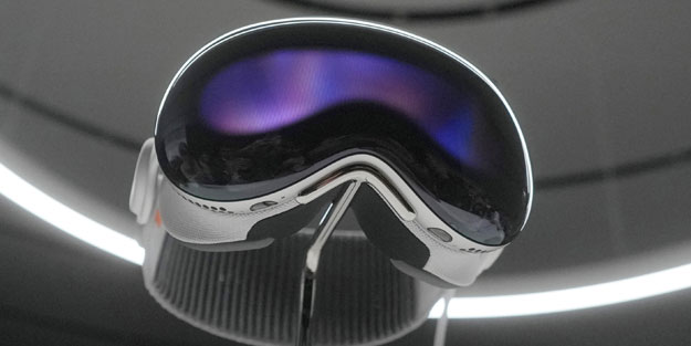 Apple'dan büyük başarı! Binlerce Vision Pro sattı