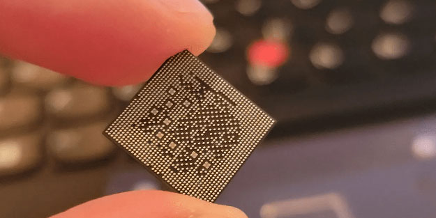 Apple’ın çip tahtı sallanıyor