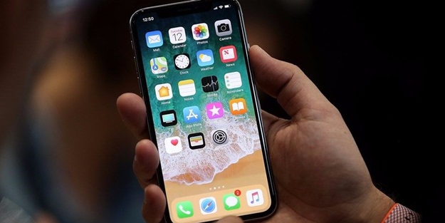 Apple'ın ikinci isminden iPhone X itirafı geldi