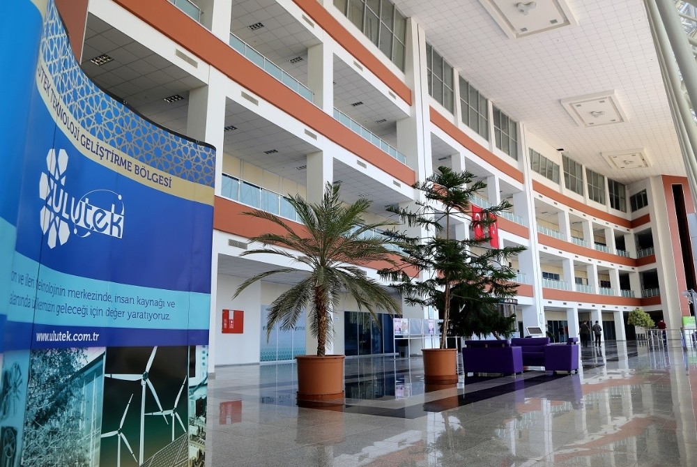 Ar-Ge merkezleri korona mesâisinde 