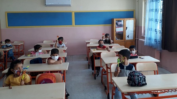 Ara tatil artık olmayacak mı? 2022-2023 okullarda ara tatil yok mu?